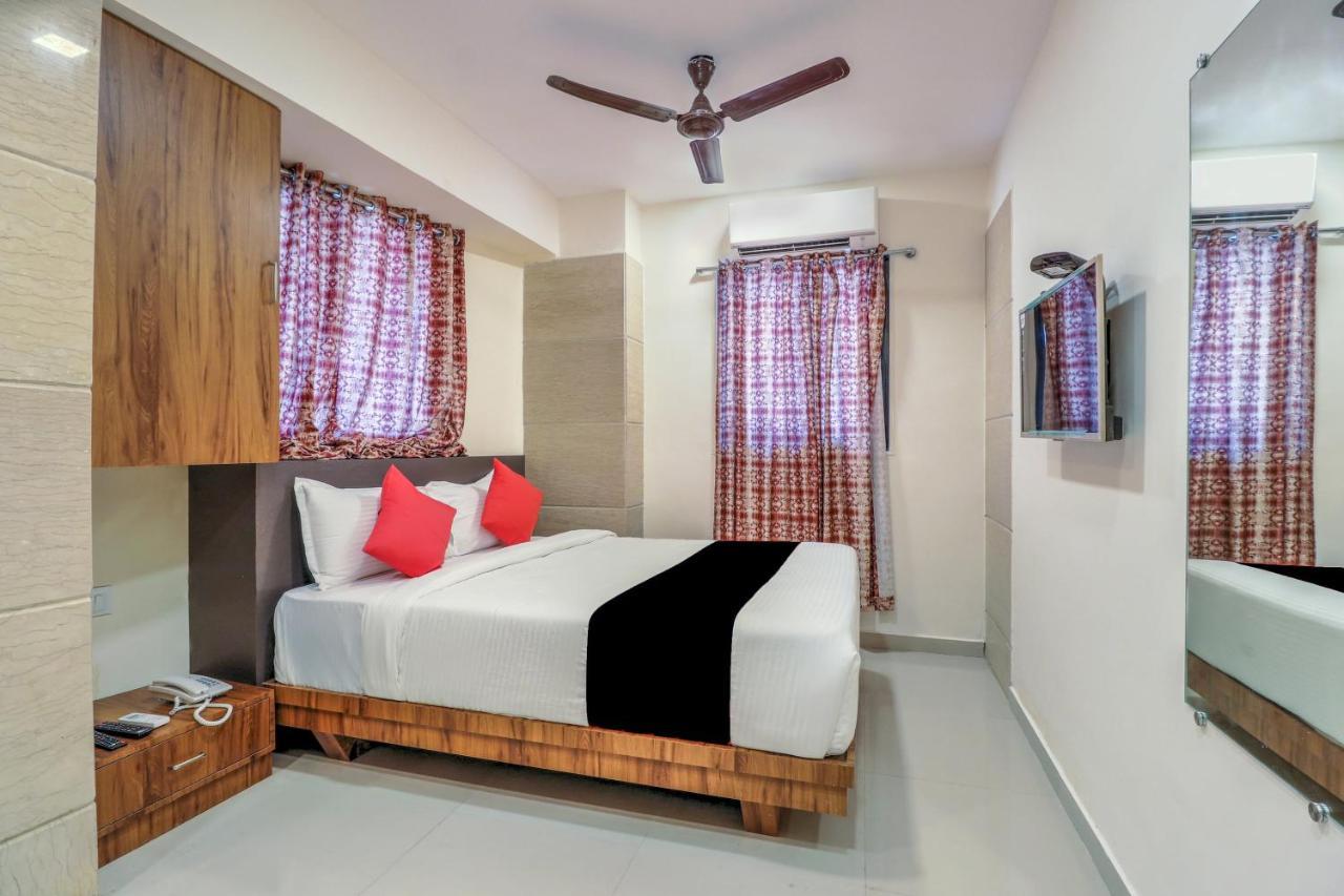 Hotel Crystal Inn مومباي المظهر الخارجي الصورة