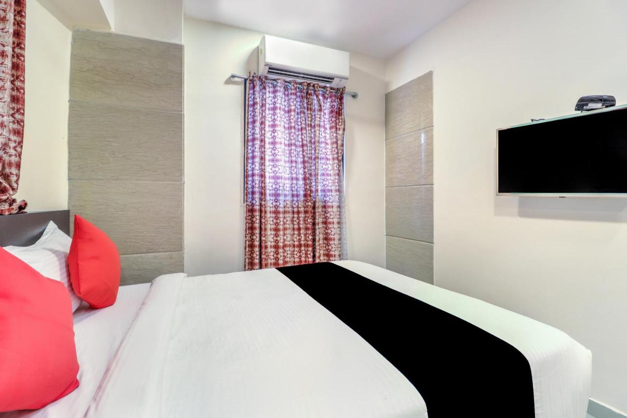 Hotel Crystal Inn مومباي المظهر الخارجي الصورة