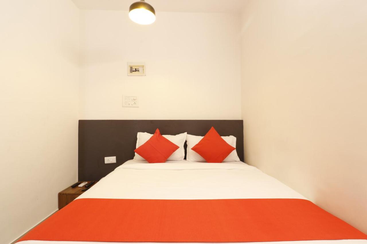 Hotel Crystal Inn مومباي المظهر الخارجي الصورة